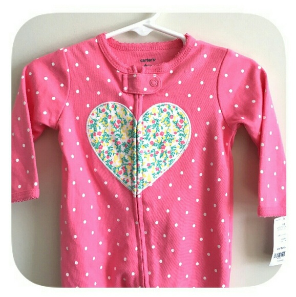 ❤NWT Carters Baby Girls pink heart sleeper - Picture 3 of 4